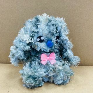 "Пушистик" , сувенир из ниток