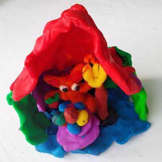 Лисёнок в домике