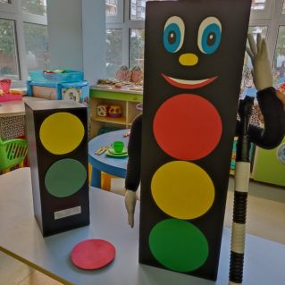 Наш помощник - светофор