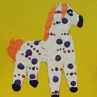 Белая лошадка дымковская игрушка