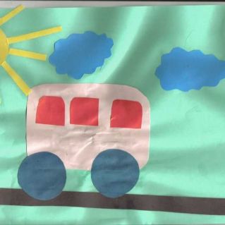 Мчит машина по дороге