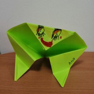 Веселая лягушка