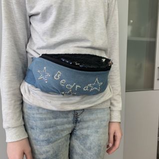 Декоративная сумочка из старых джинс