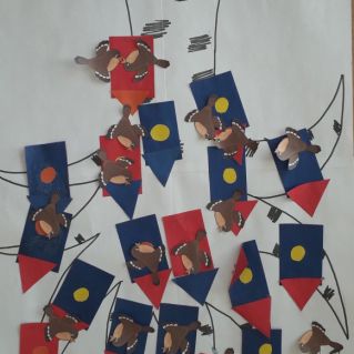 Коллективная работа "Скворцы прилетели"