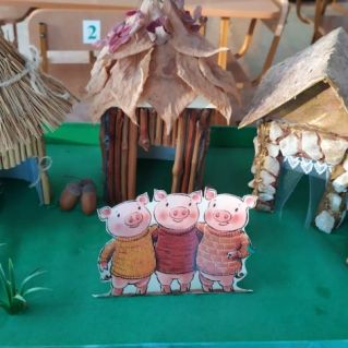 Три поросенка