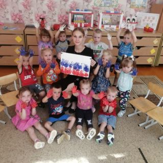 "Белый, Синий, Красный