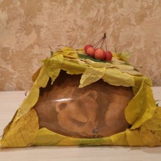 Медведь в берлоге