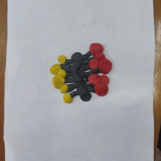 Красками укрыто.