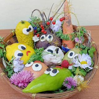 "Веселая семейка"