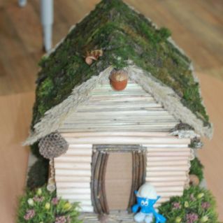 Лесная избушка