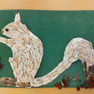 "Белка с добычей"