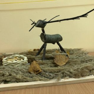 Олененок на опушке