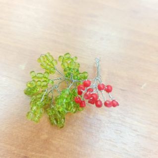 Веточка рябины