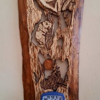Декоративное настенное панно - часы (резьба по дереву)