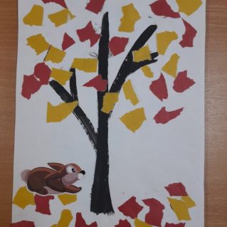 Осеннее дерево в технике рваной аппликации