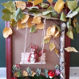 Белочка на отдыхе