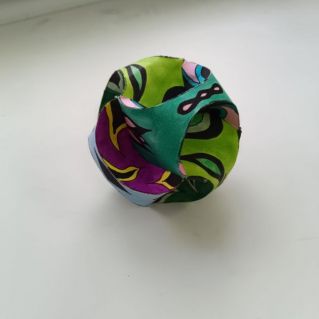 Ёлочный шарик