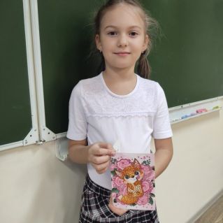 Открытка  маме к празднику "День матери" в технике алмазной мозаики