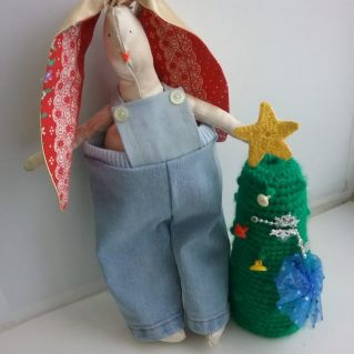 Кролик готовится к Новому году