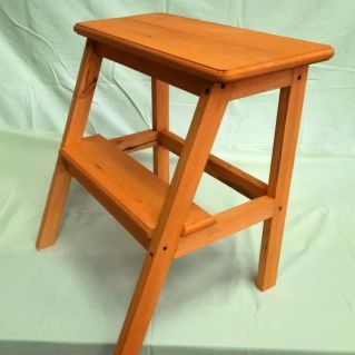 Деревянная скамейка-лестница