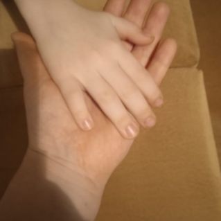 "В уютных маминых руках"