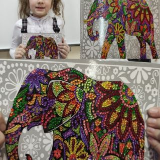 Картина "Слон", выполненная в технике алмазная мозаика