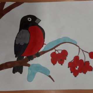 Снегирь и ягоды