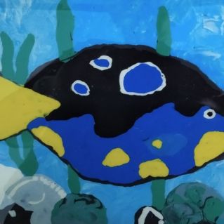 "В море". Пластилин, стекло.