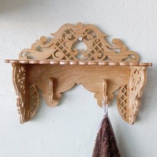 "Резная полочка для мамочки"