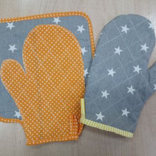 "Подарок для мамы - прихватки"