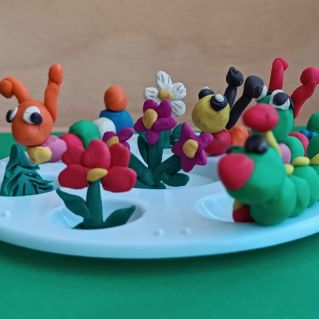 "Веселая семейка"