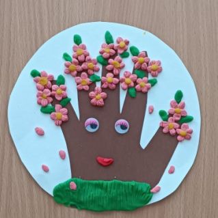 "Весеннее дерево"