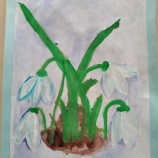 "Вот подснежник на поляне, я его нашел".