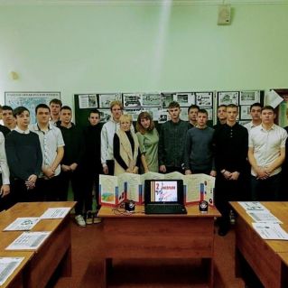 Славься в веках, Сталинград!