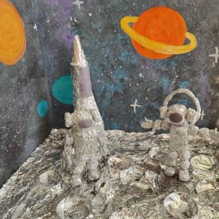 КОСМОНАВТЫ