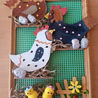 "Пасхальные курочки".