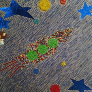 Аппликацияиз бисера " Космическое путешествие"