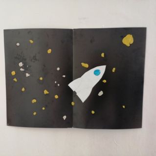 Ракета в космосе