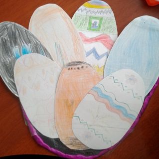 Корзина пасхальных яиц