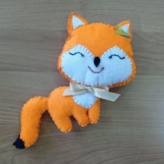 "Лиса" (шитьё из фетра)