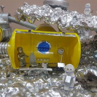 "Полеты в космос"