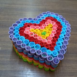 Шкатулка - сердце (техника квиллинг)