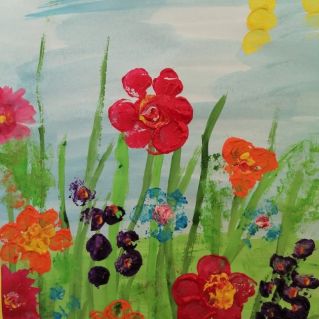 "Выросли цветочки у меня в садочке"