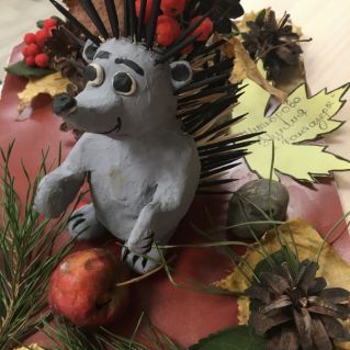 Ёжик на осеней полянке