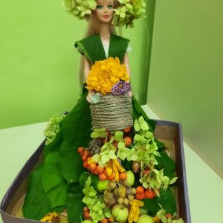 Кукла в осеннем наряде