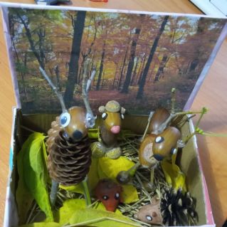 "Лесные жители в осеннем лесу"