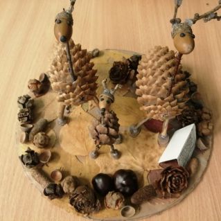 "Семья оленей на прогулке"