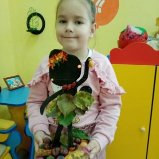 "Девушка-осень"