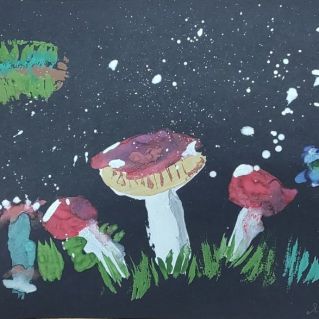 В ельнике маслятки очень любят прятки