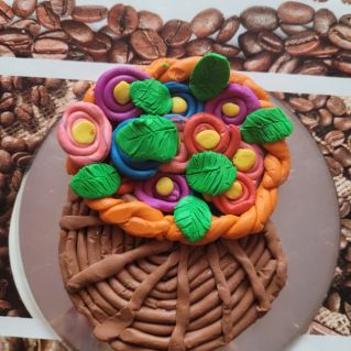 "Собрала букетик маме"